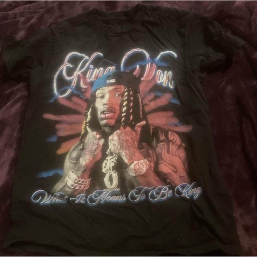 Hot Topic Black King Graphic Tee